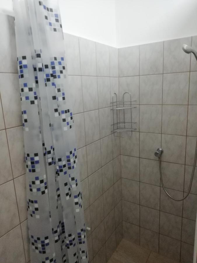 Collingo Belvarosi Szallas Apartment Казинцбарцика Екстериор снимка