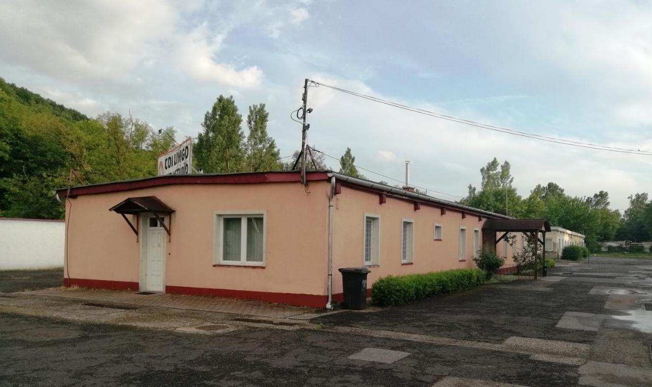 Collingo Belvarosi Szallas Apartment Казинцбарцика Екстериор снимка